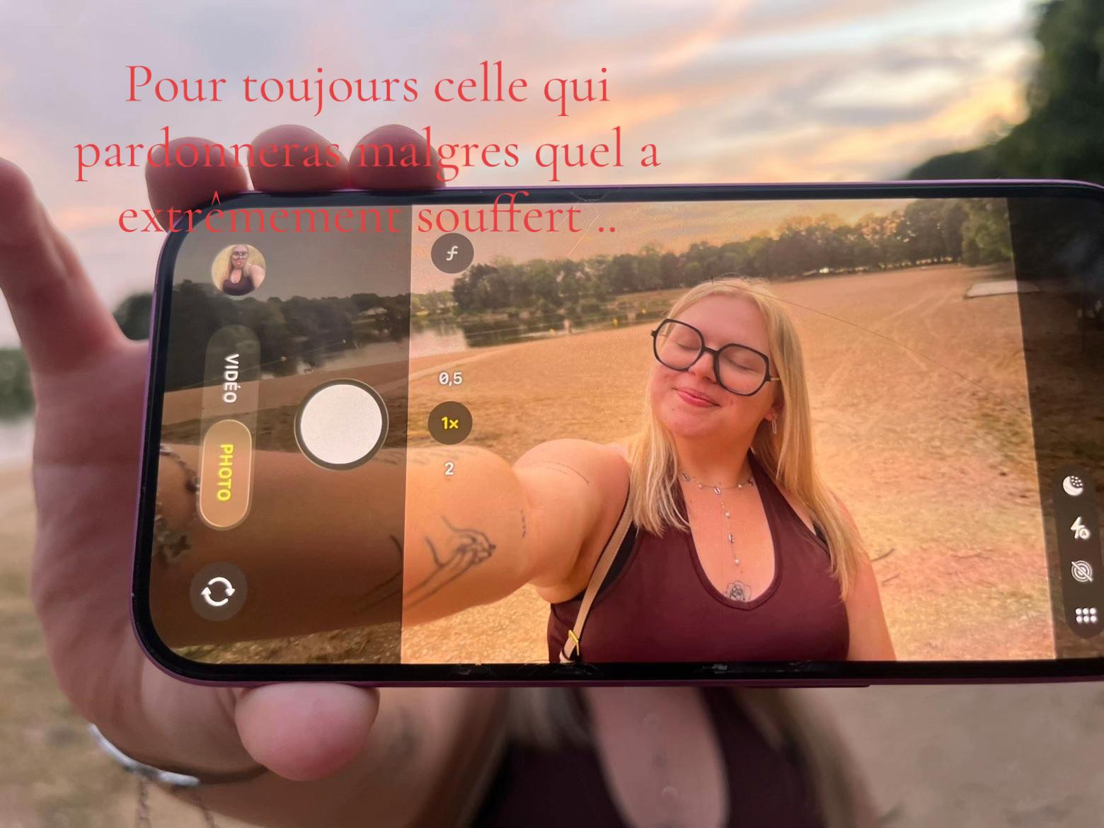 @Lauᥫ᭡