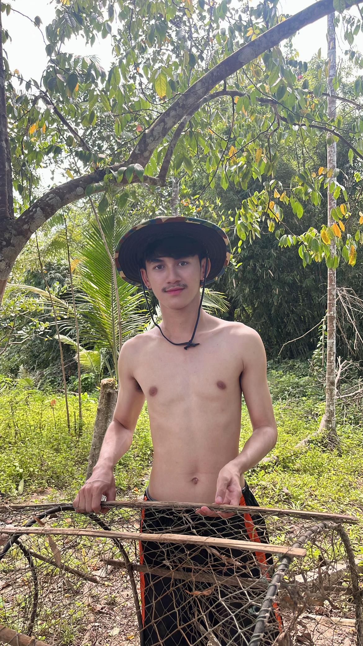 @โจนัสลูกป้าเอียด