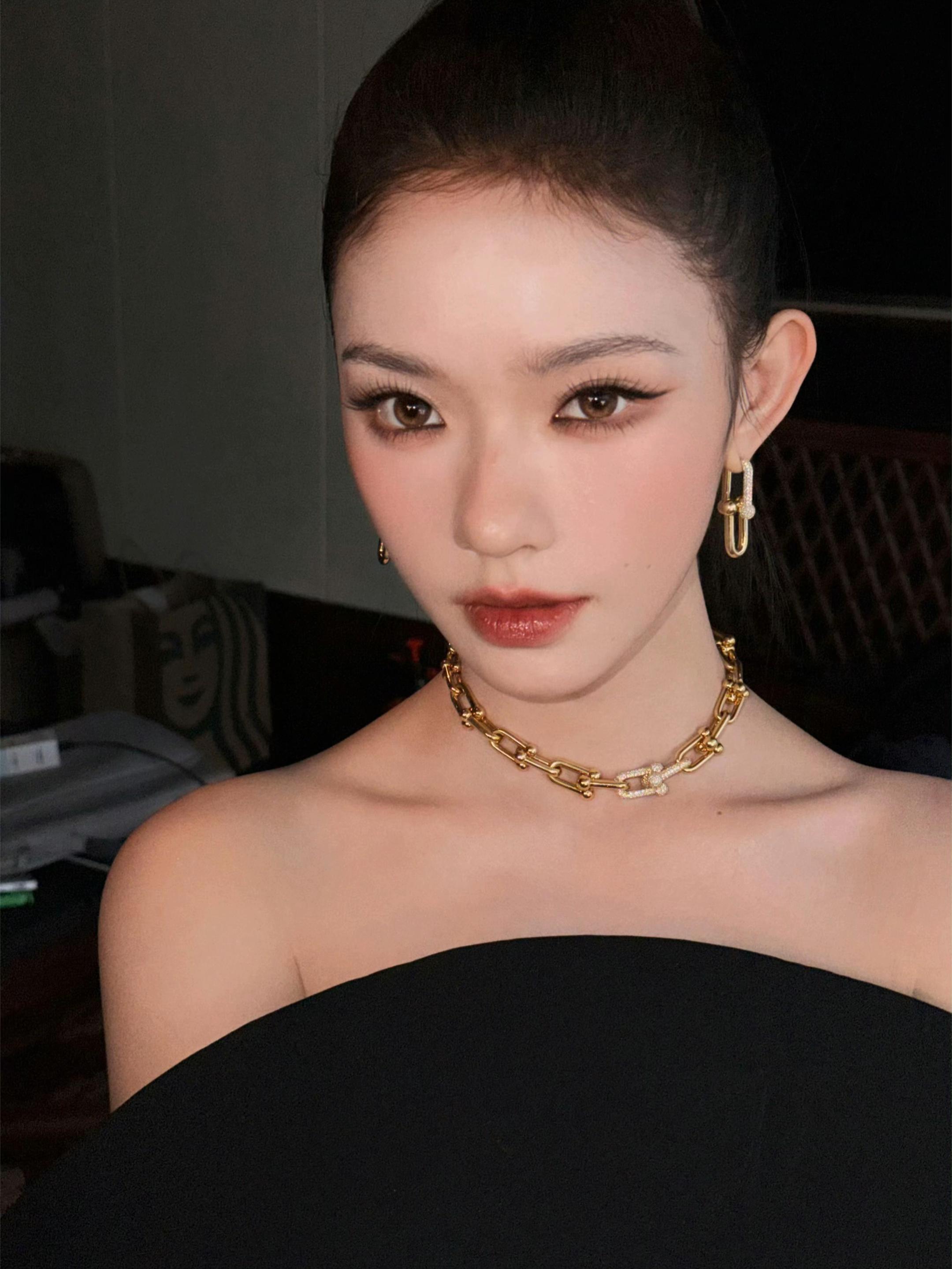 @𝒍𝒊𝒏𝒚𝒖𝒏ʲᵉˡˡʸ⁹⁶