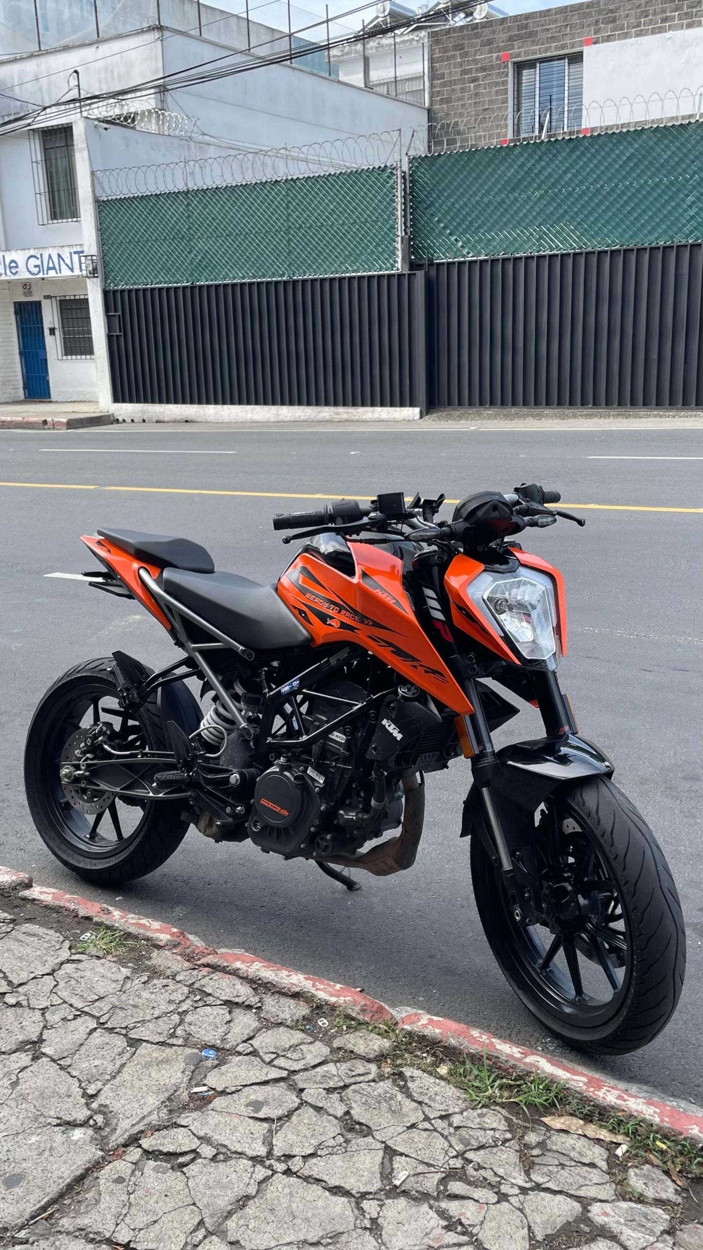 @Giron_gt