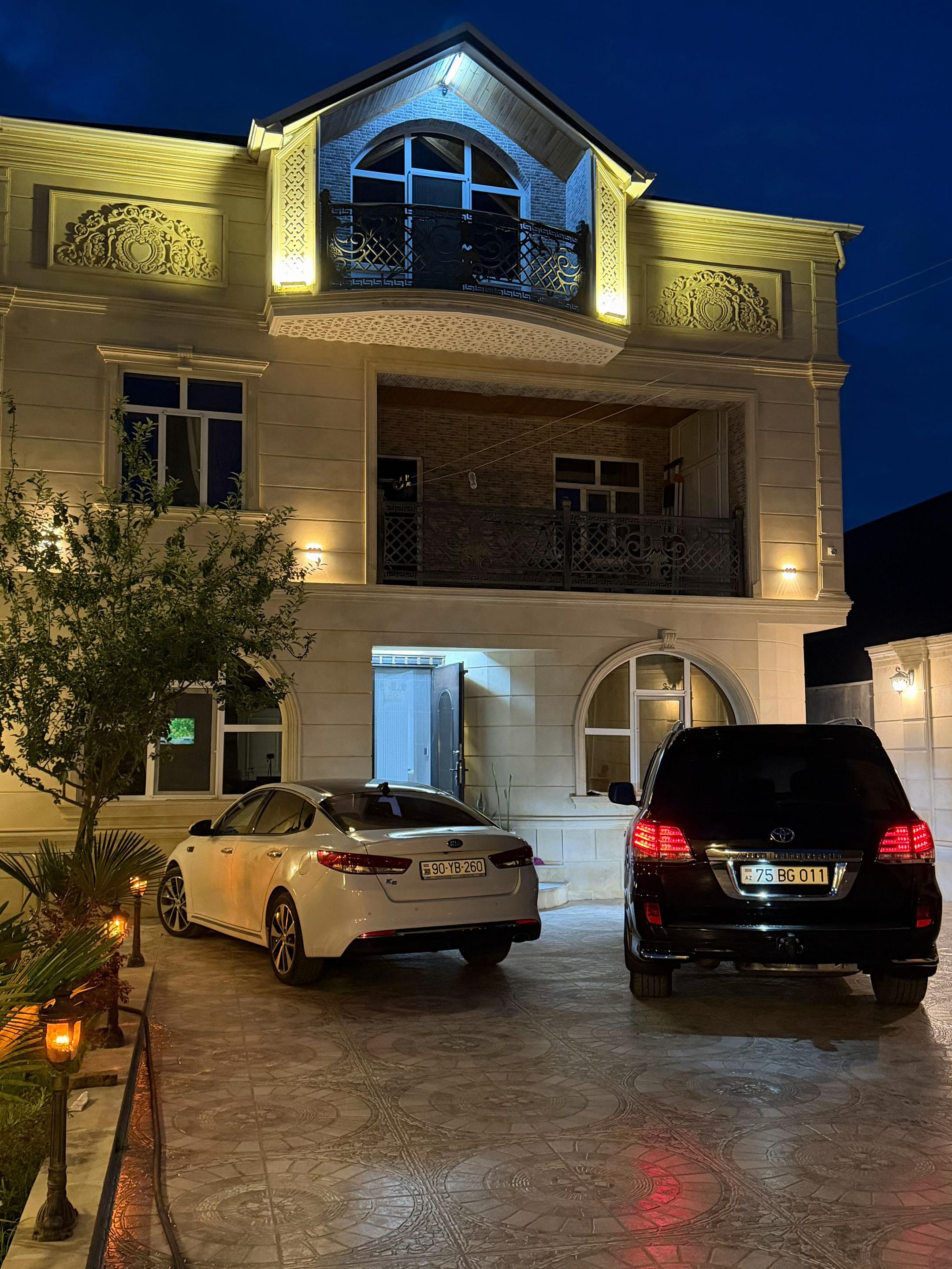 @N.M.R 011