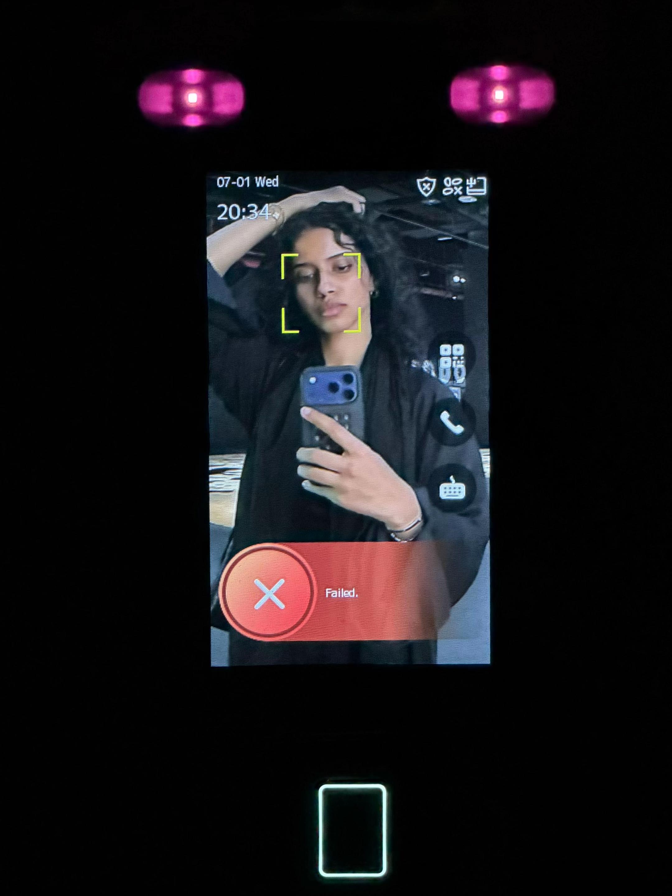 @Mnera