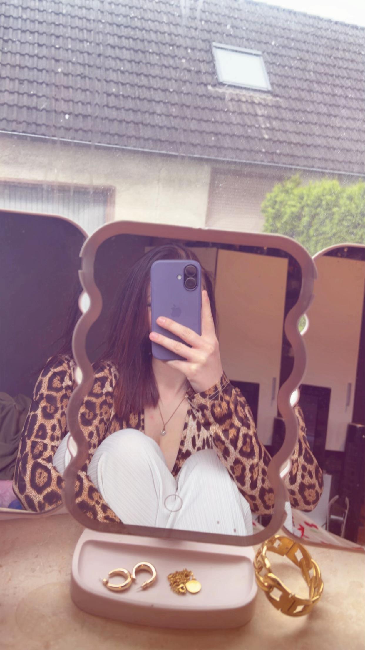 @⁷⁷⁷