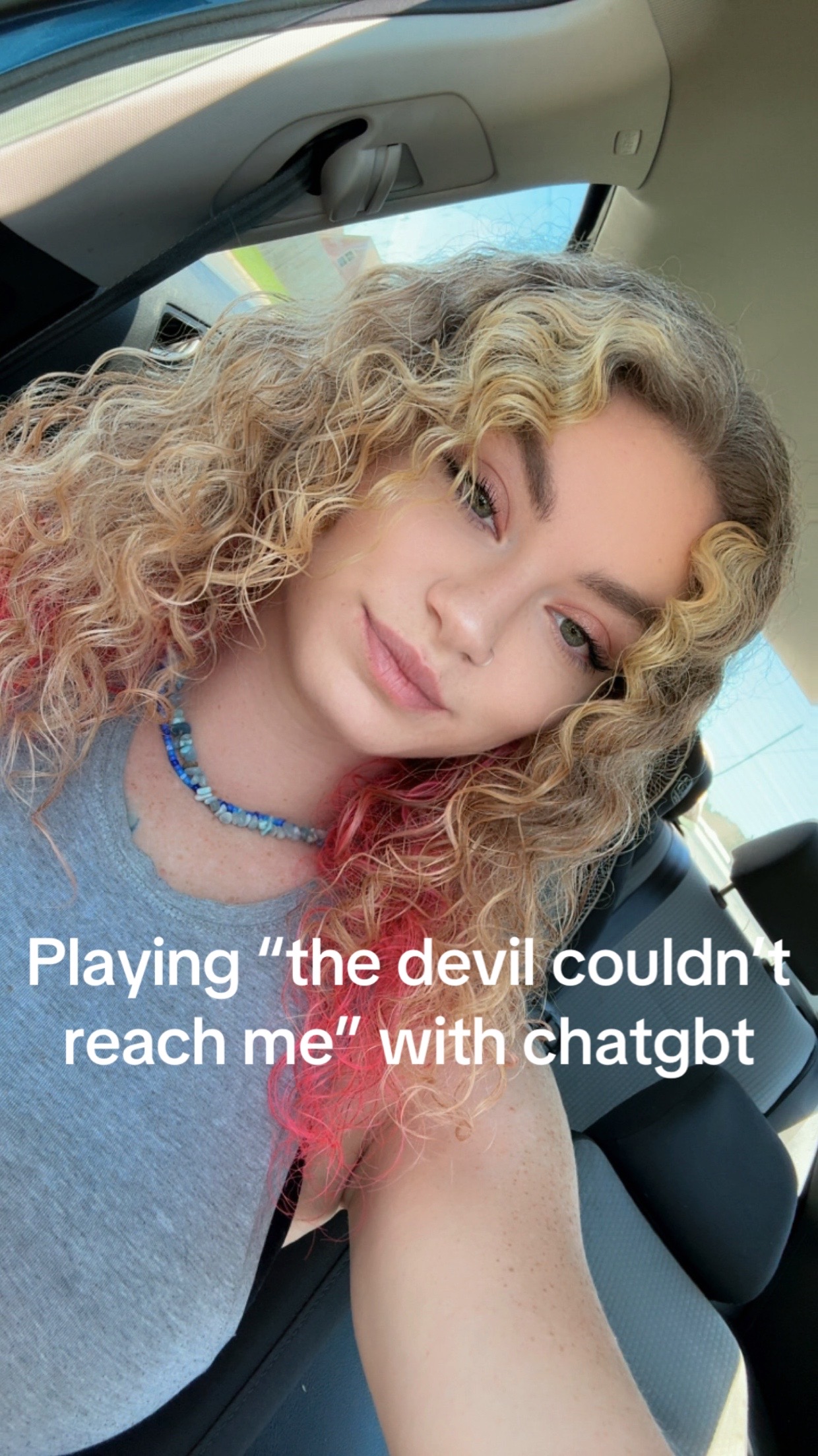 @curliefries_