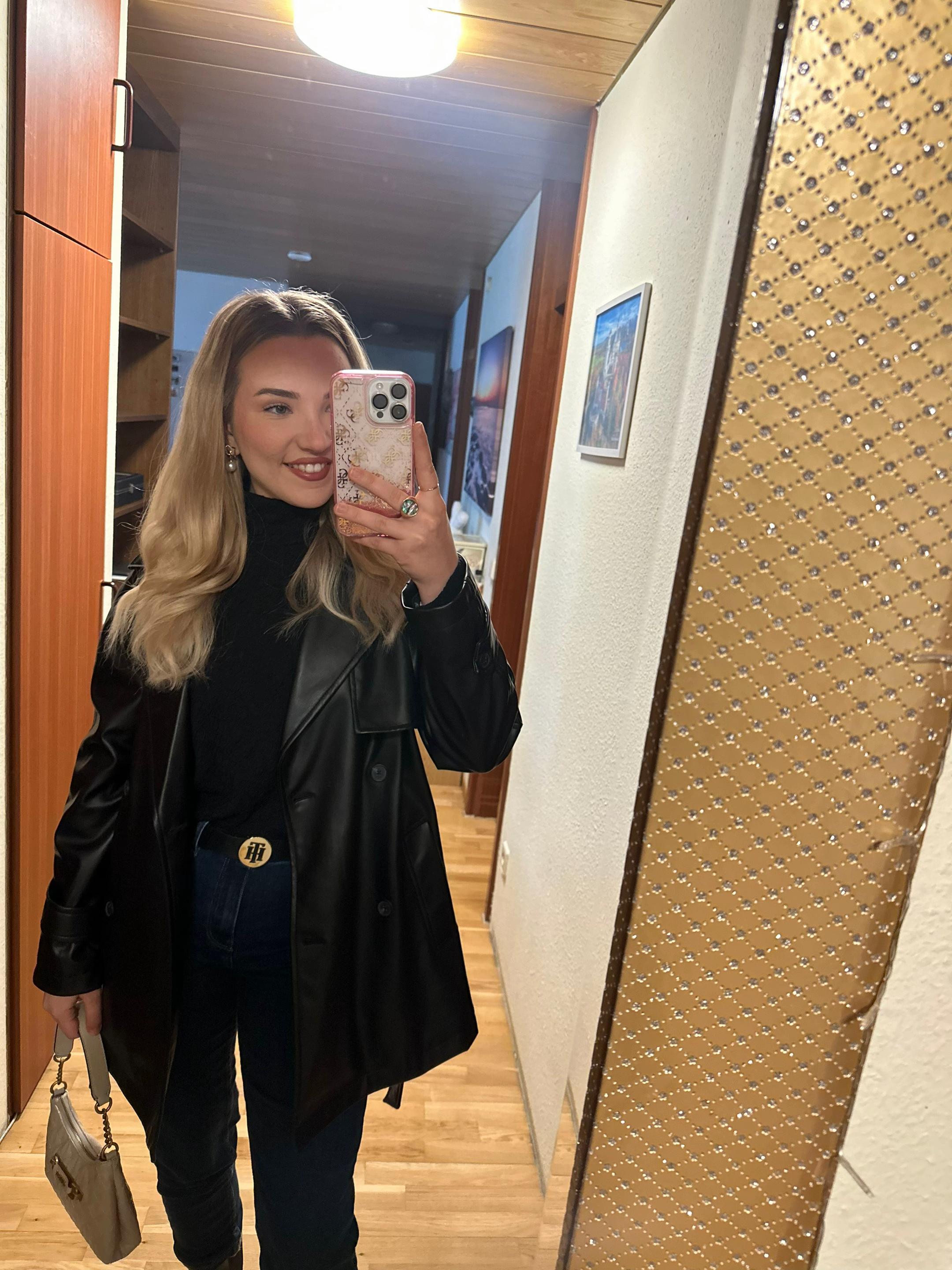 @Laura Miocevic🌺