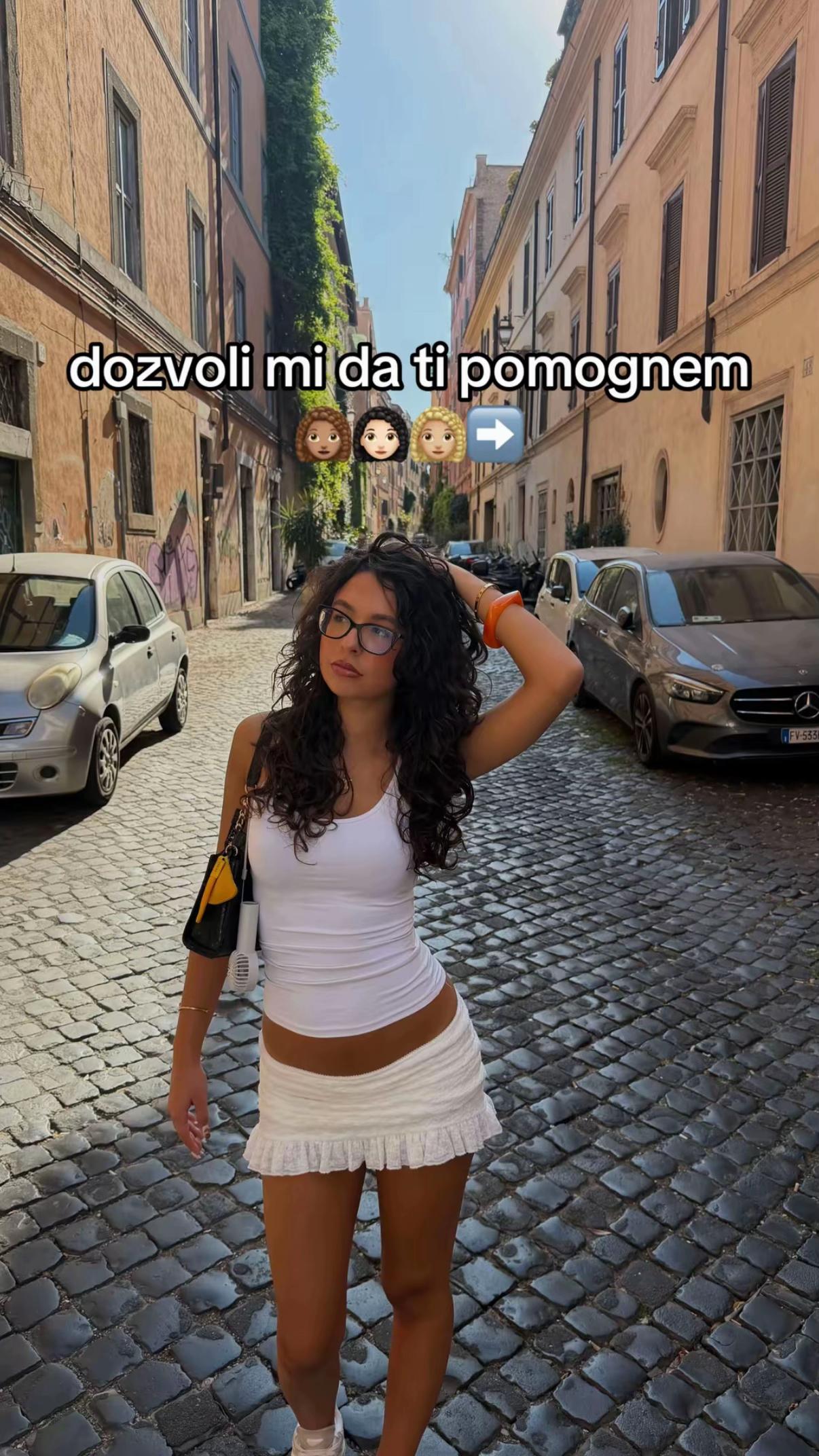 @Isidora