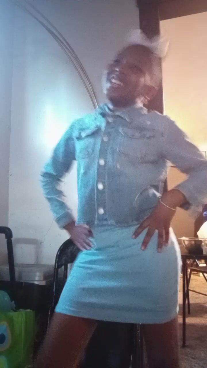 @zeldahasley