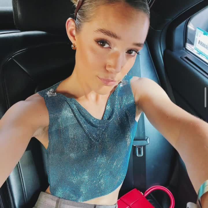 @😇