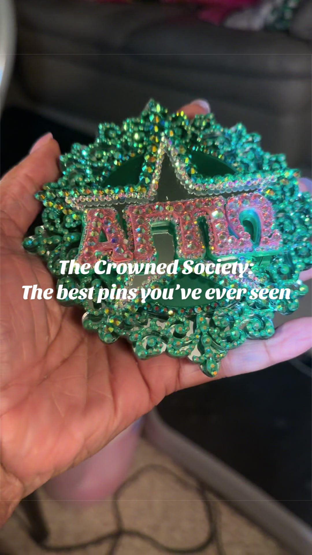 @The_Crowned_Society 🩷💚