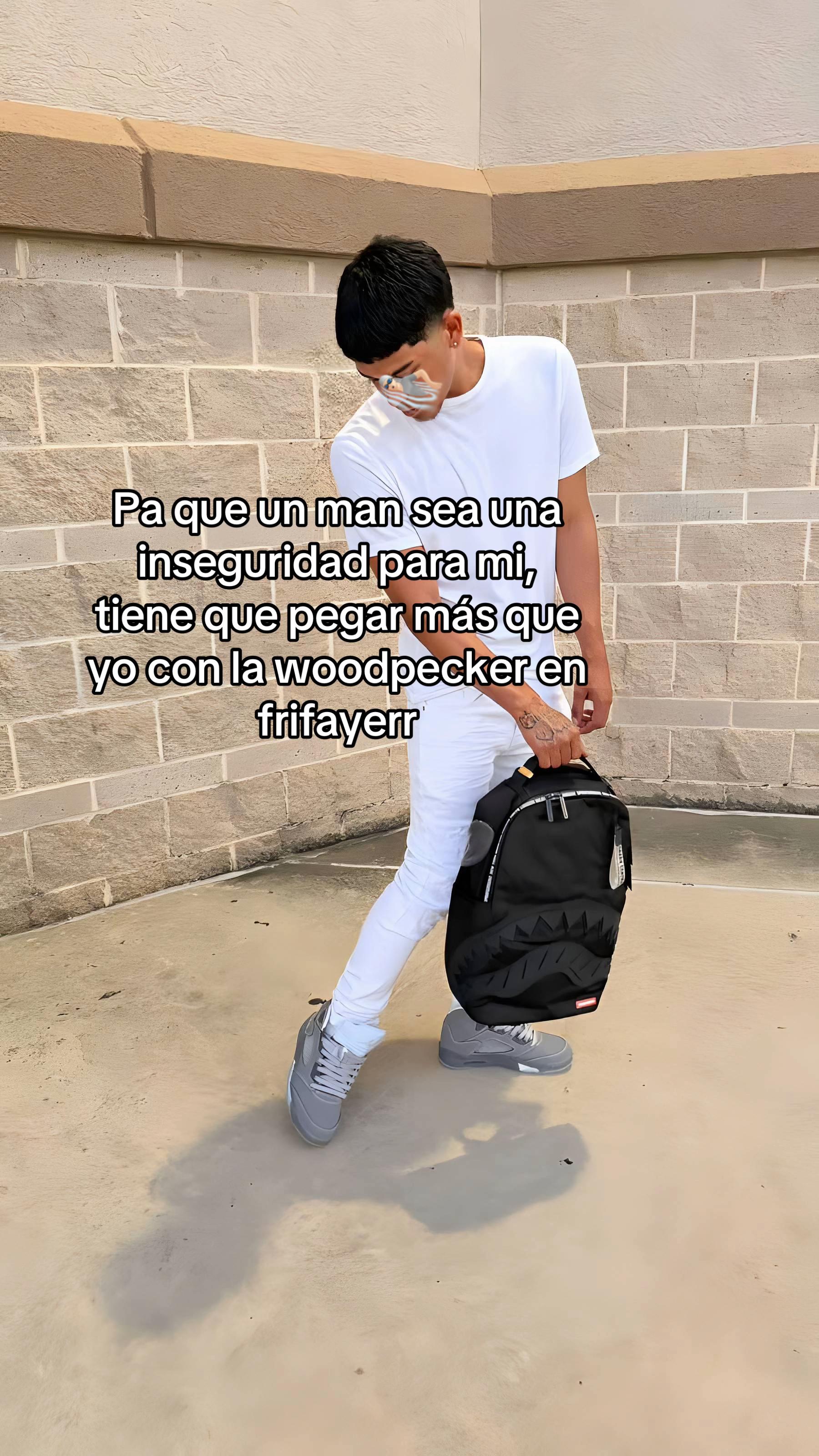 @🙍🏻&zwj;♂️