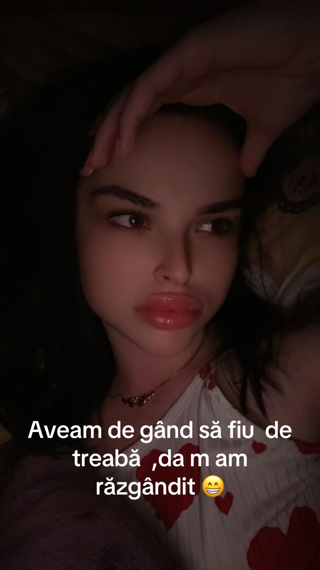 @Lari🌸