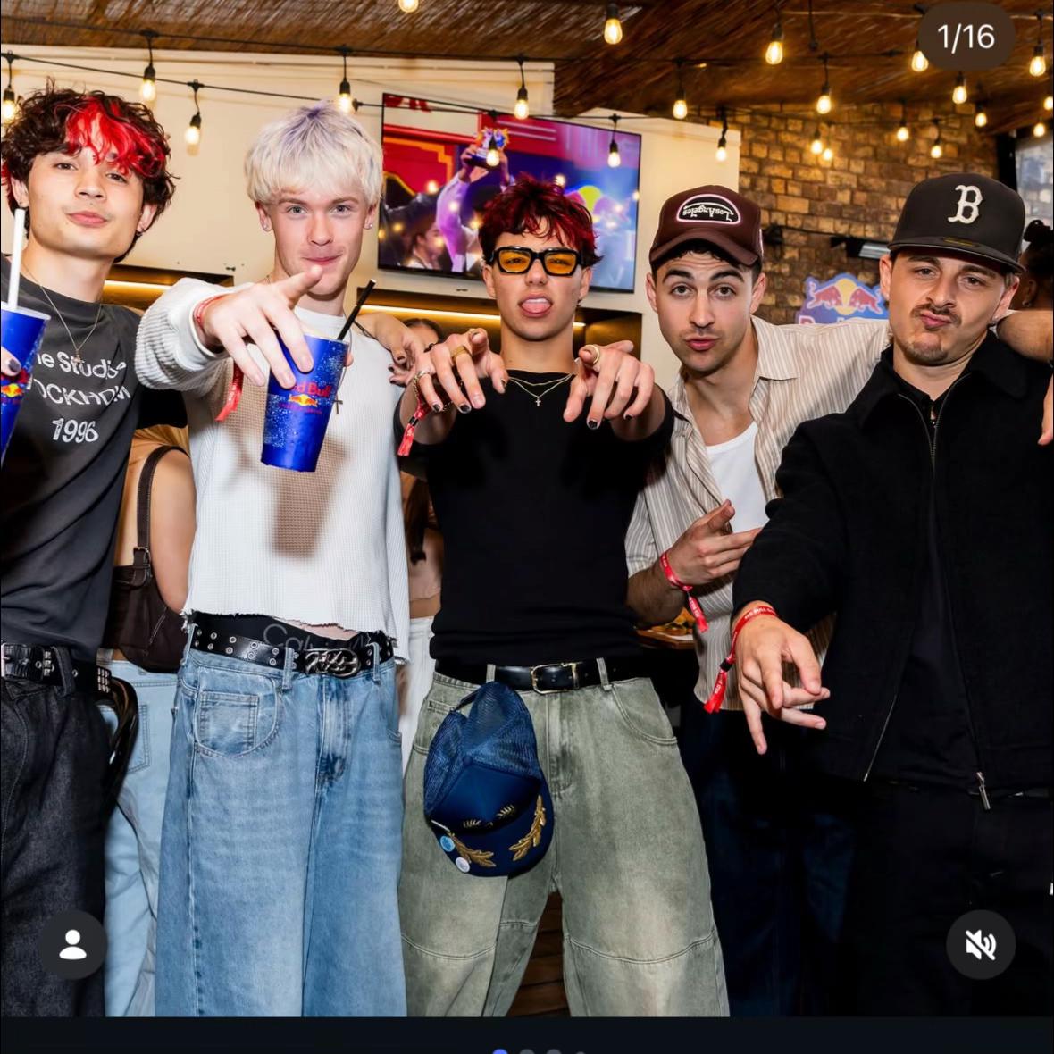 @ZOMBIE FAN
