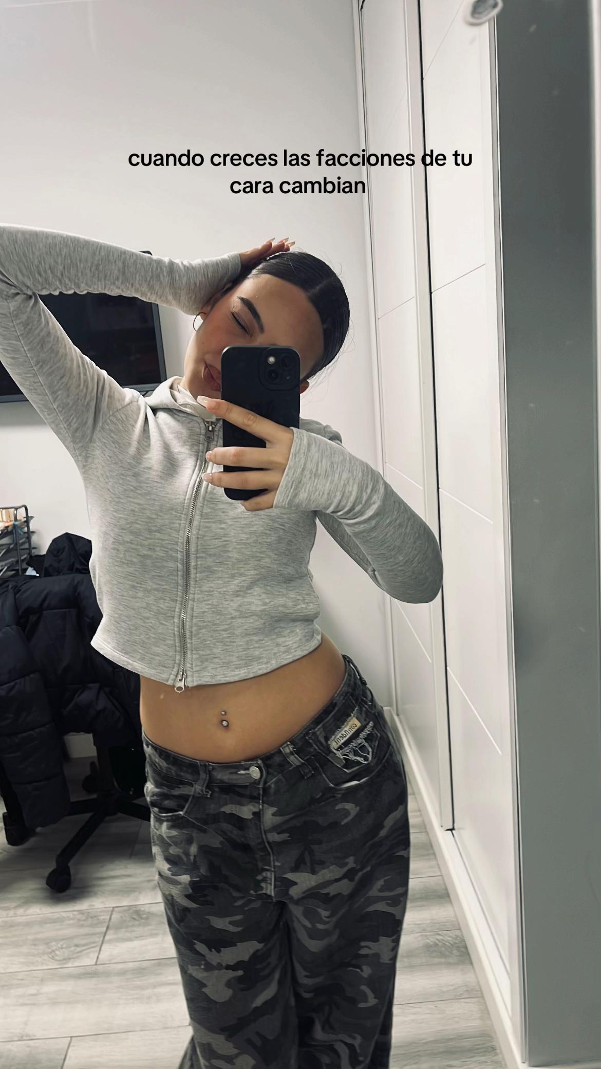 @2albita