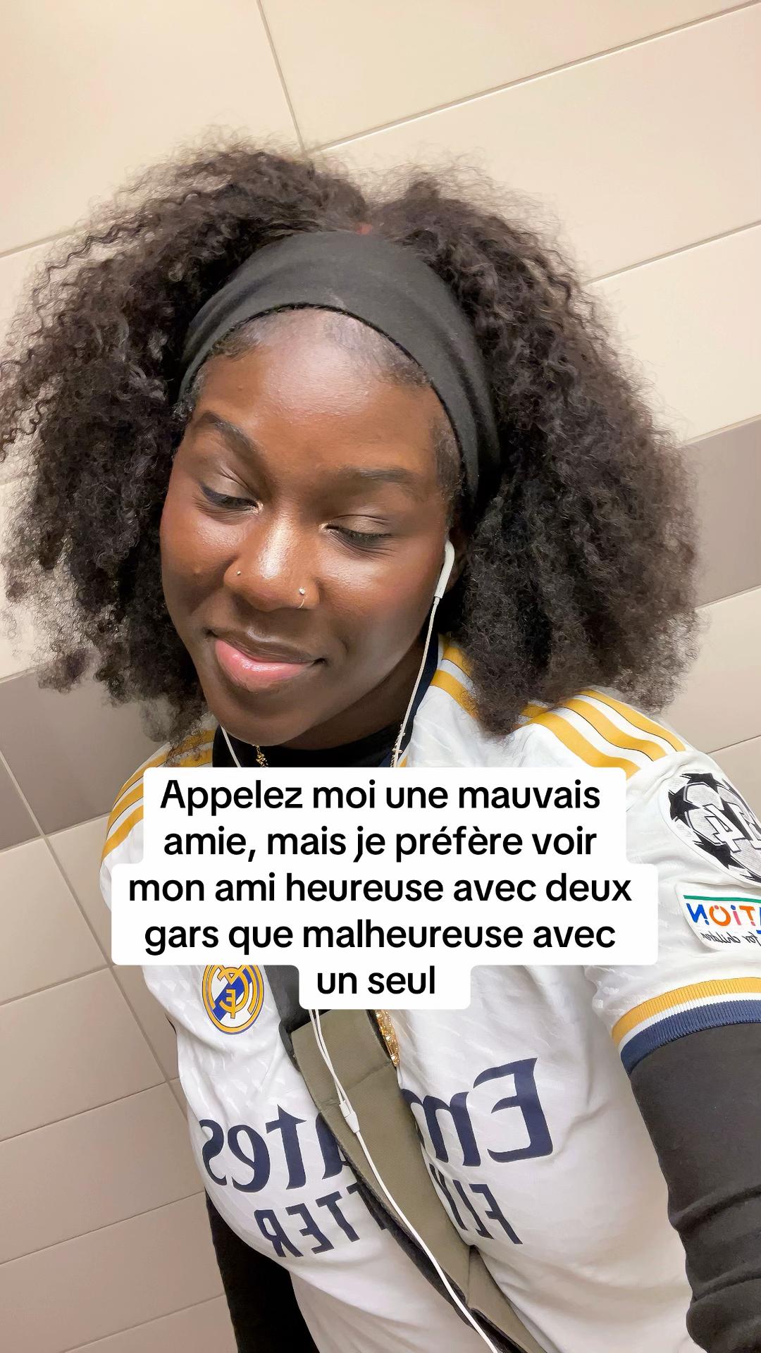 @CHLO&Eacute;EE 💕🇨🇲