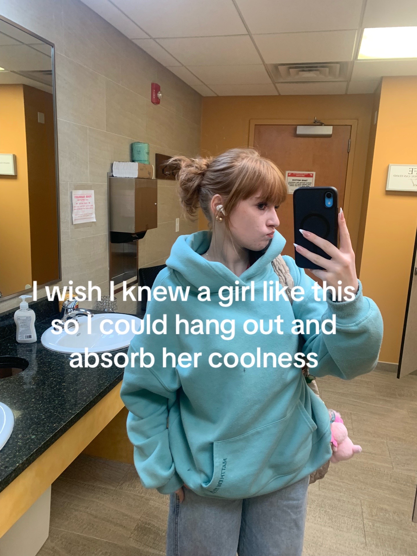 @xlivyz2