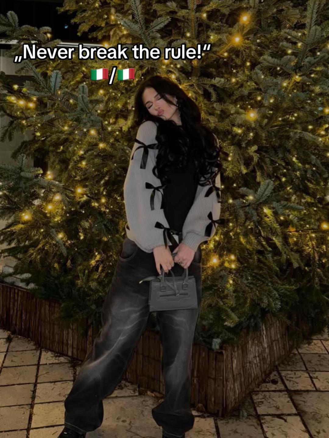 @𝐂𝐫𝐞𝐰𝐧𝐢𝐪𝐮𝐞 🫧