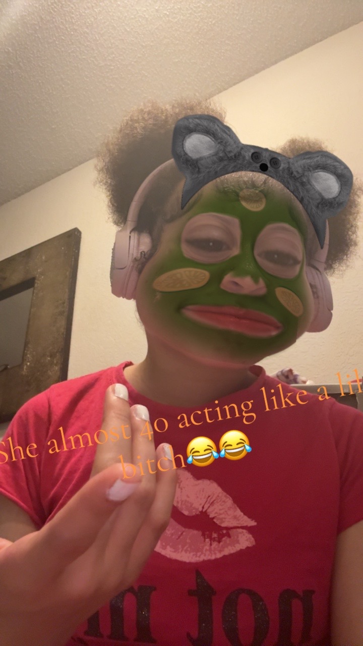 @Bigmama👩🏼❤️💋👩🏽