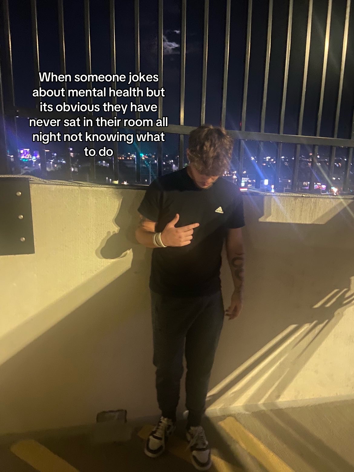 @️
