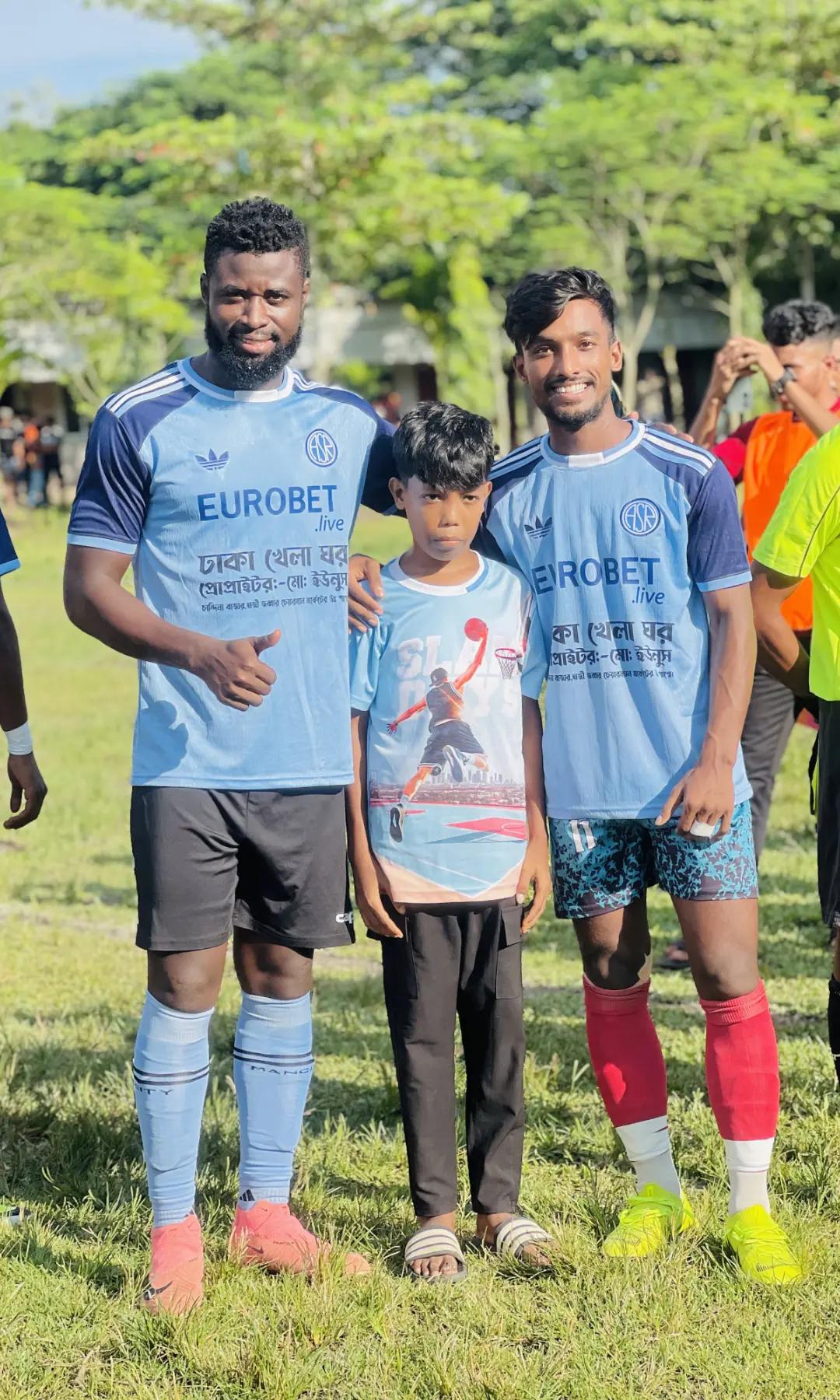 @S..M..𝑴𝒆𝒉𝒆𝒅𝒊.. 🫶⚽🦋