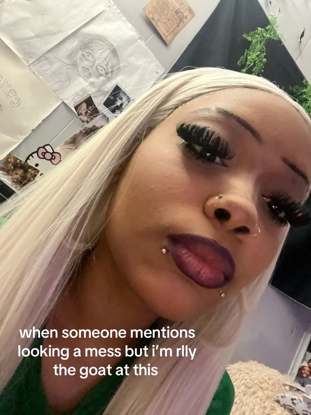 @👠