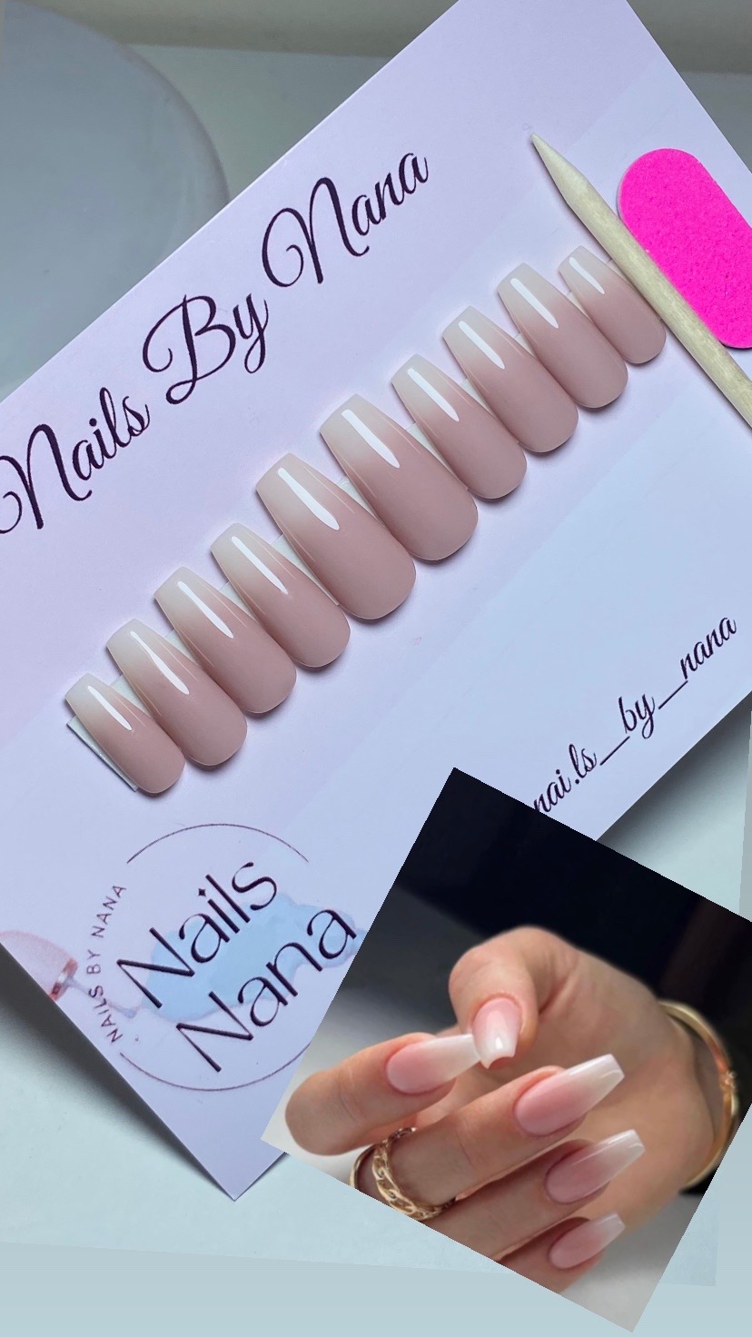 @nails_by_Nana