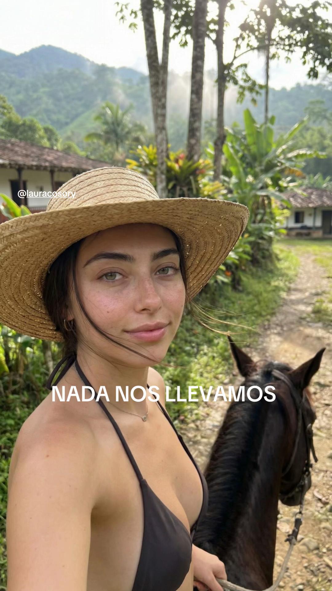 @Laucosory