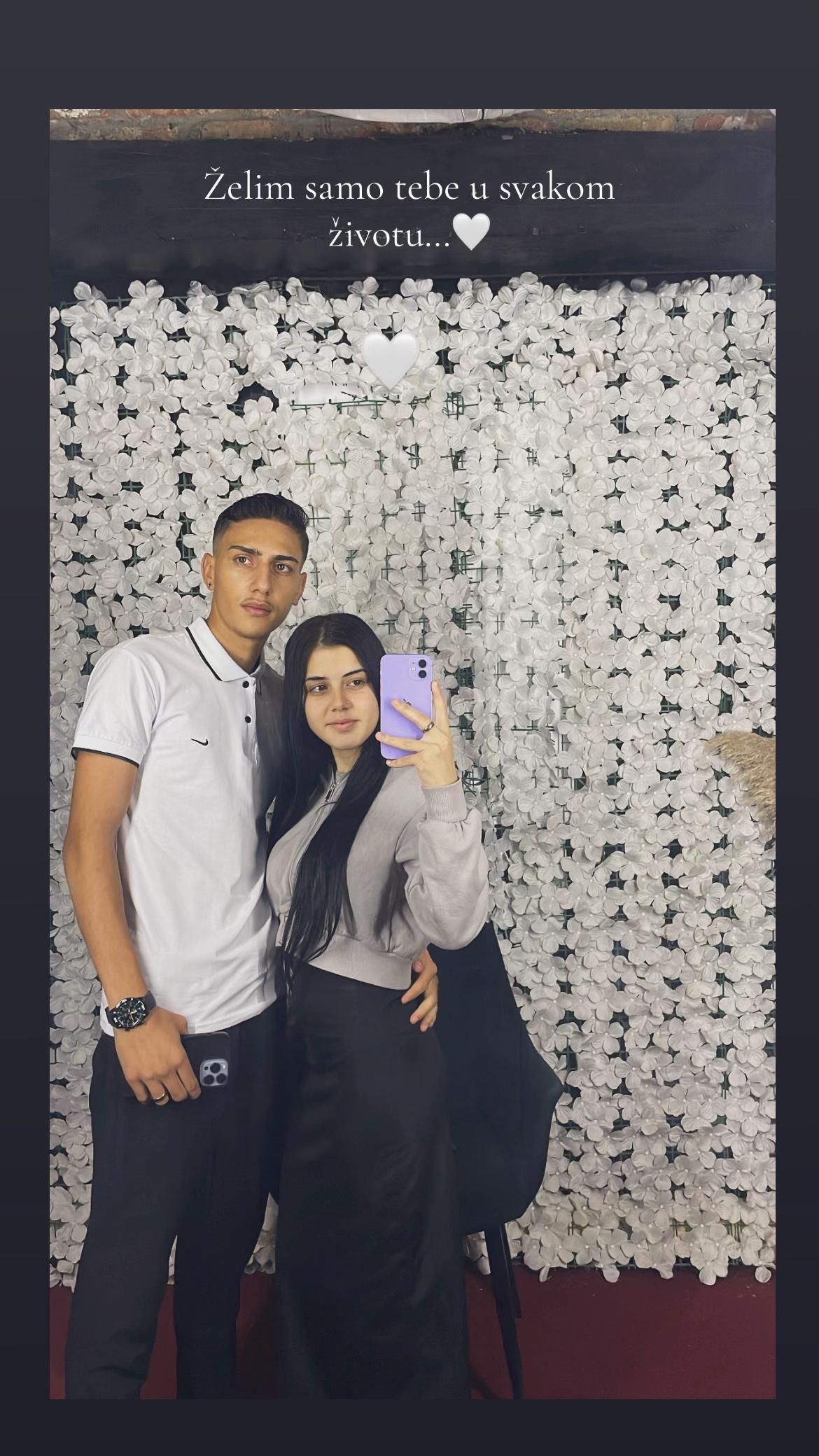 @Dina🥺