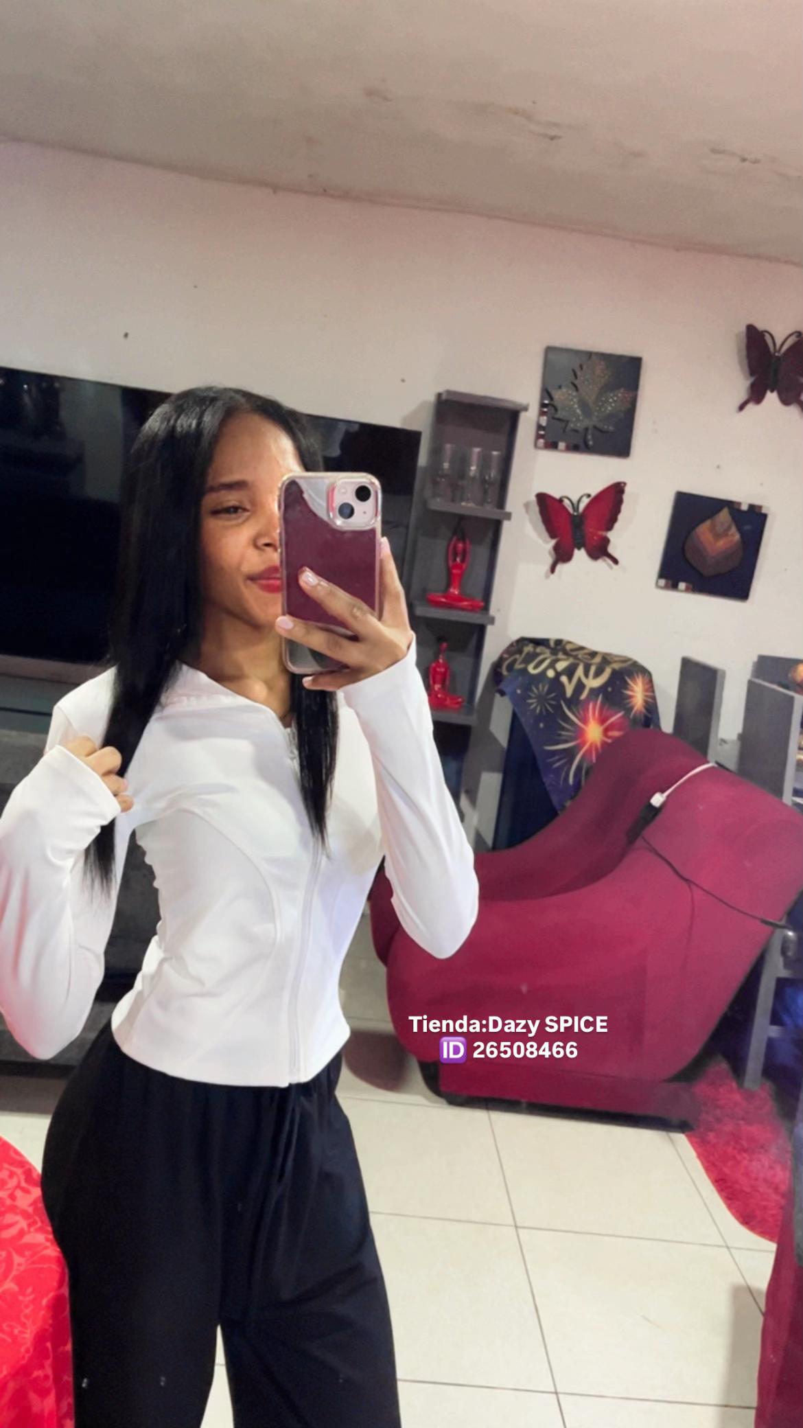 @Valentina gr 😌🙇&zwj;♀️