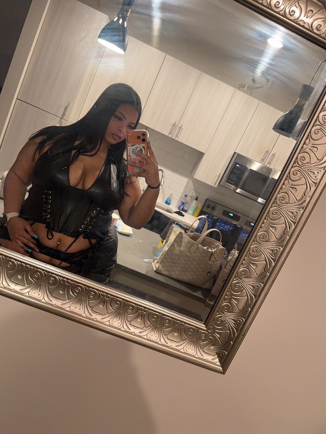 @Emi 🇩🇴