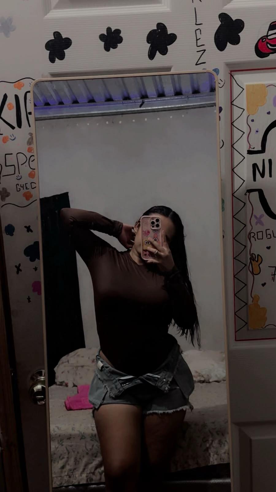 @𝐹𝑎𝑛𝑛𝑦🍒