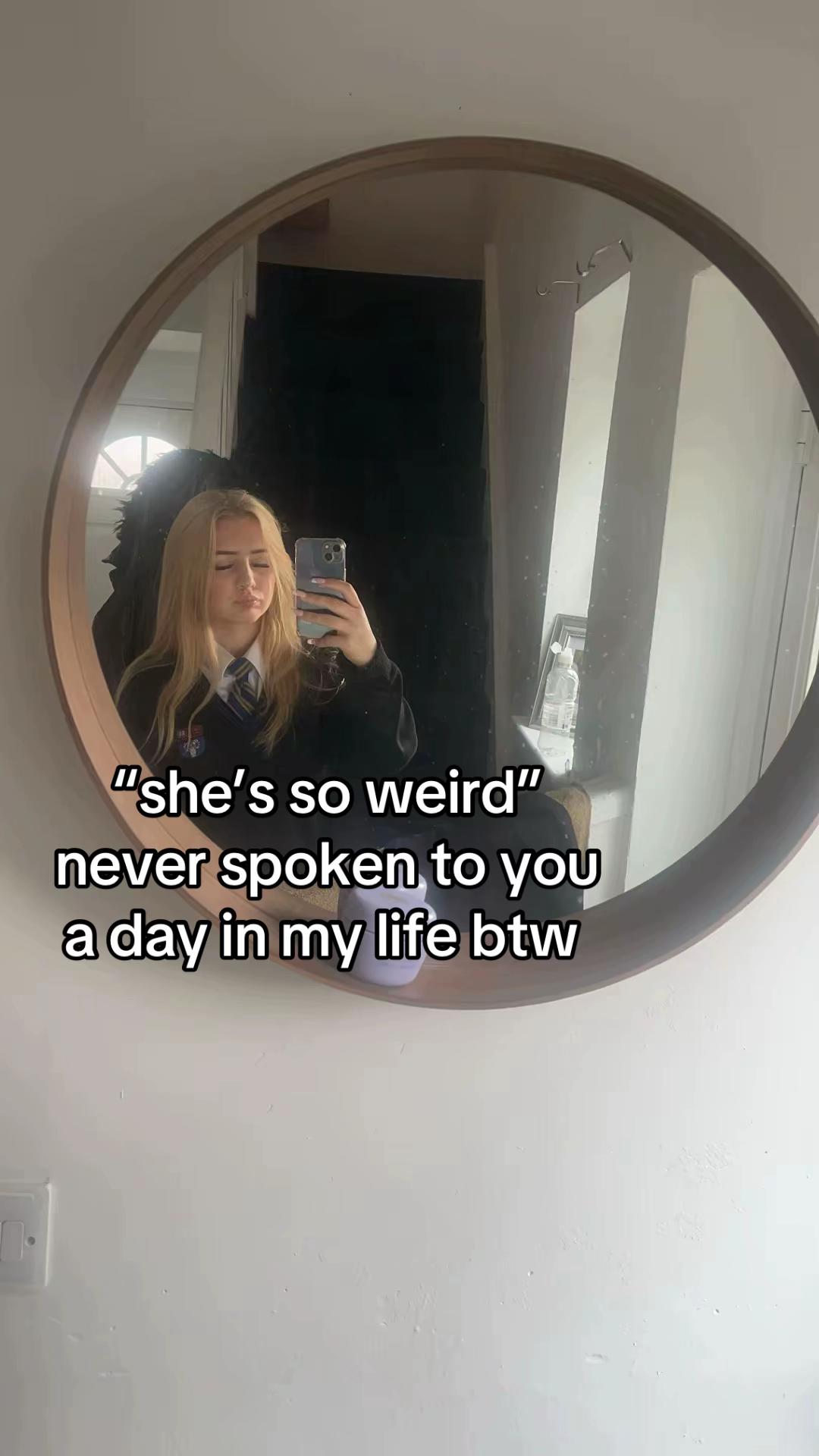 @𝐜𝐡𝐥𝐨𝐞🫶🏻