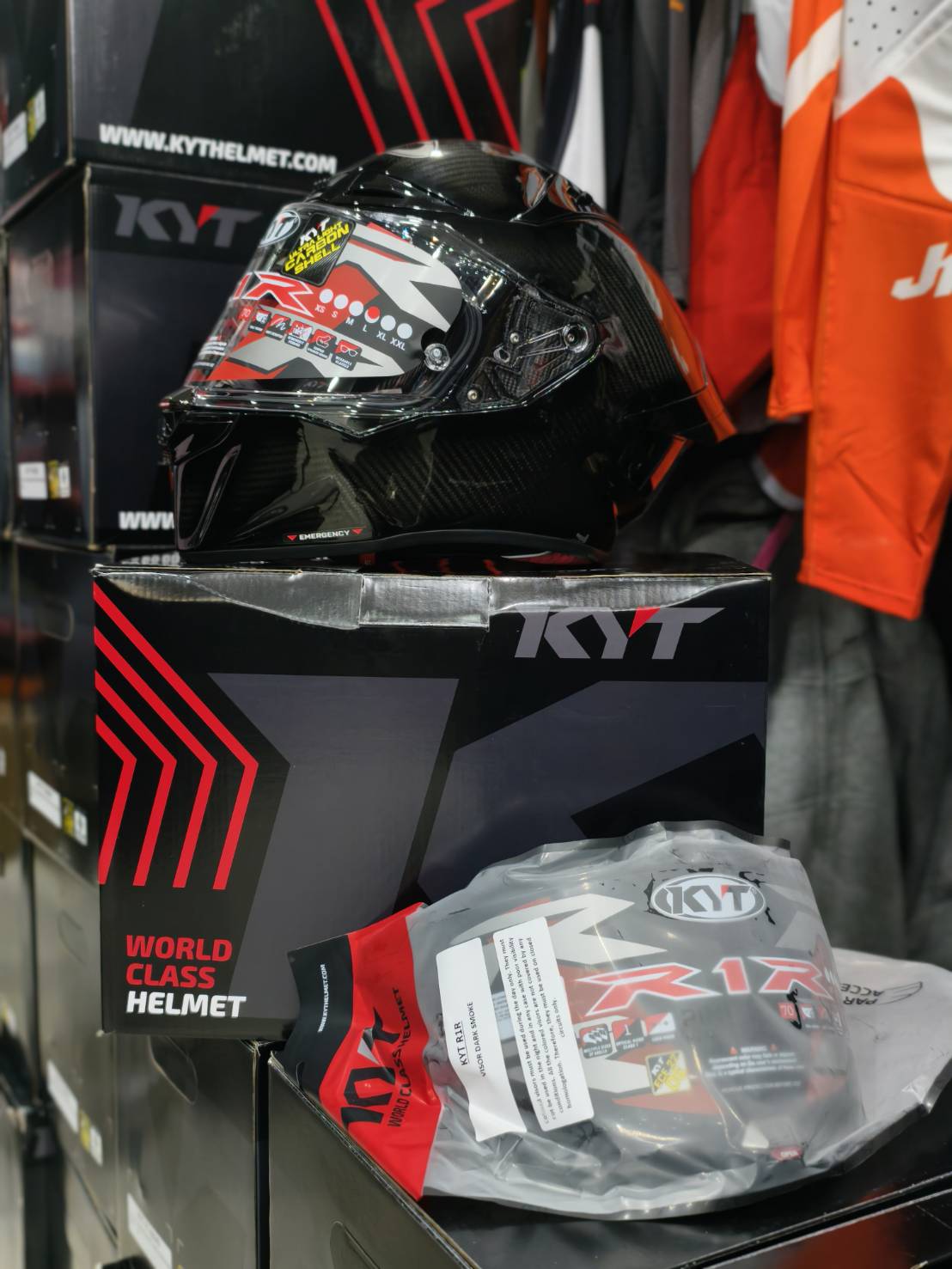 @FASTTRACK SUPERBIKE STORE