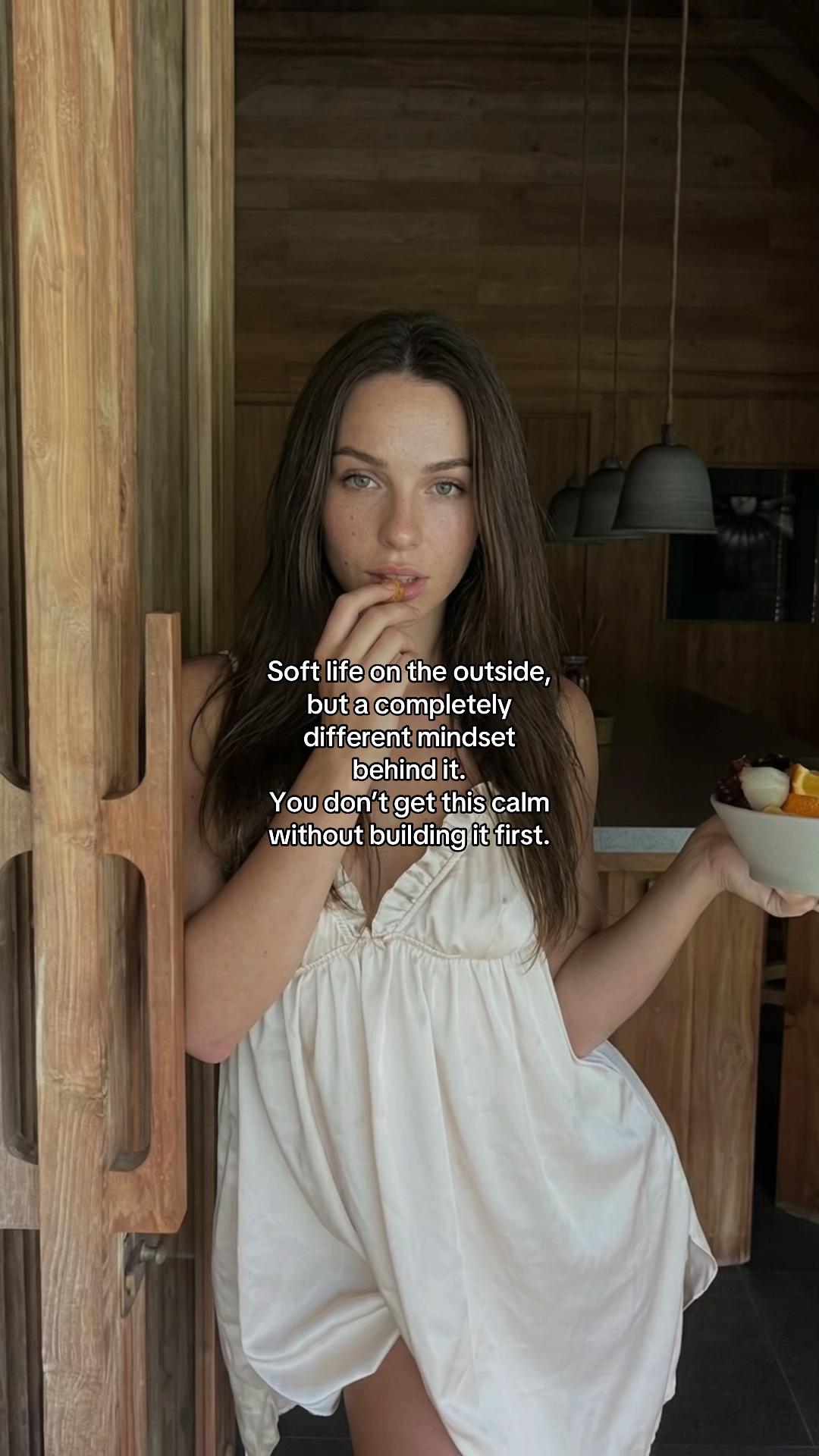 @Nika_Volkova