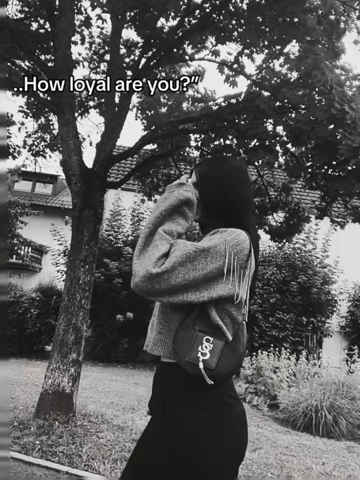 @🎀ྀི 𝓚𝓪𝓻𝓲𝓷𝓪 🎀ྀི