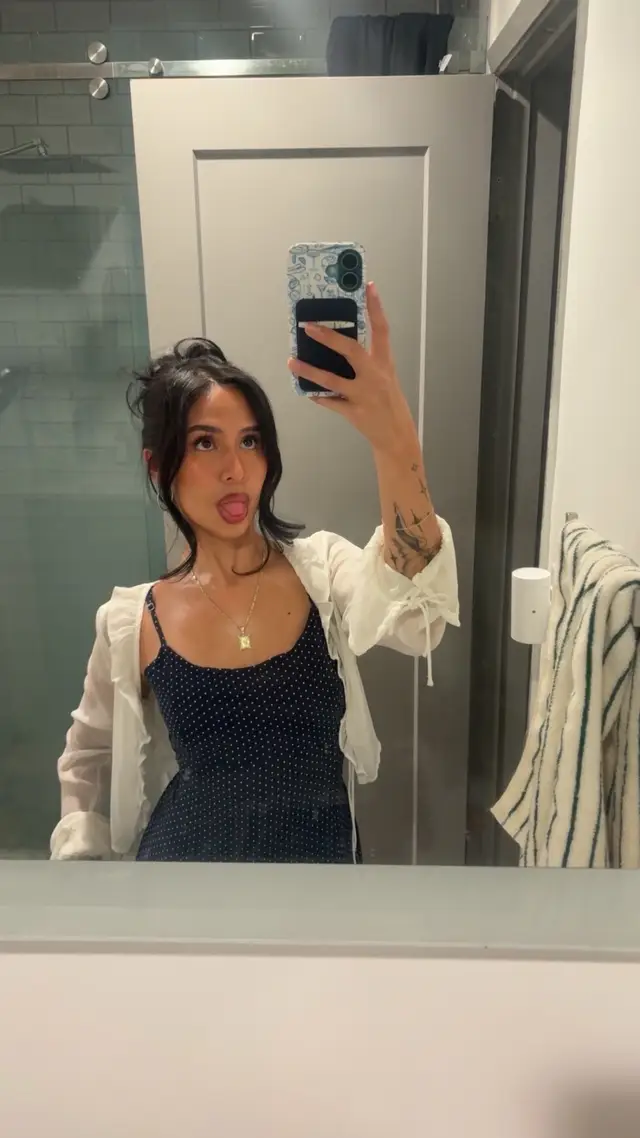 @😚