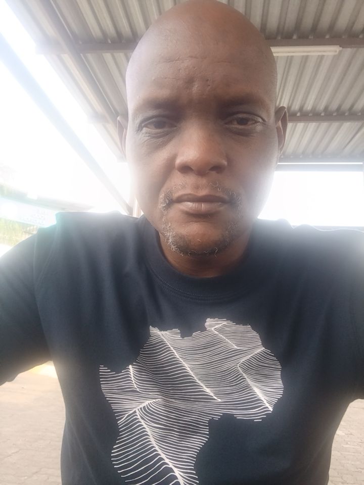 @sipho Phara