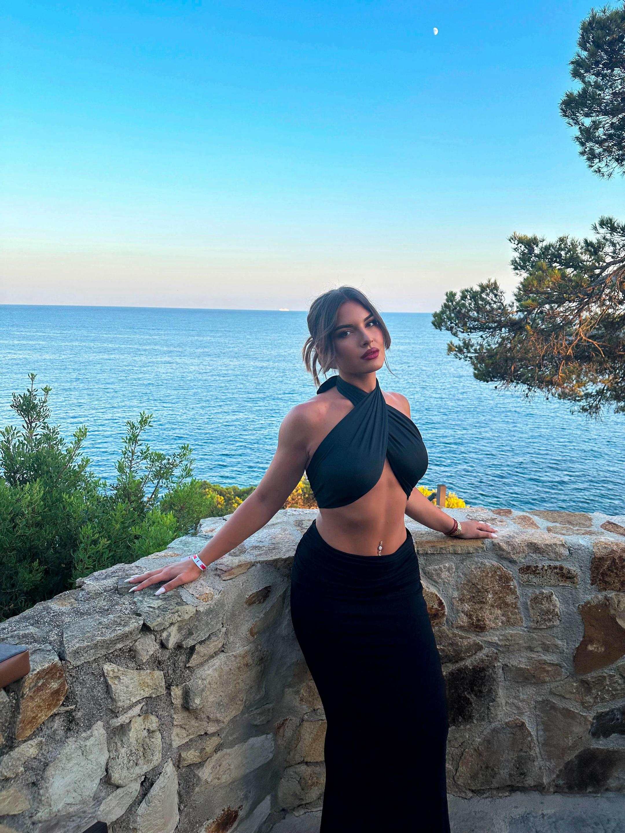 @saricaaa_._