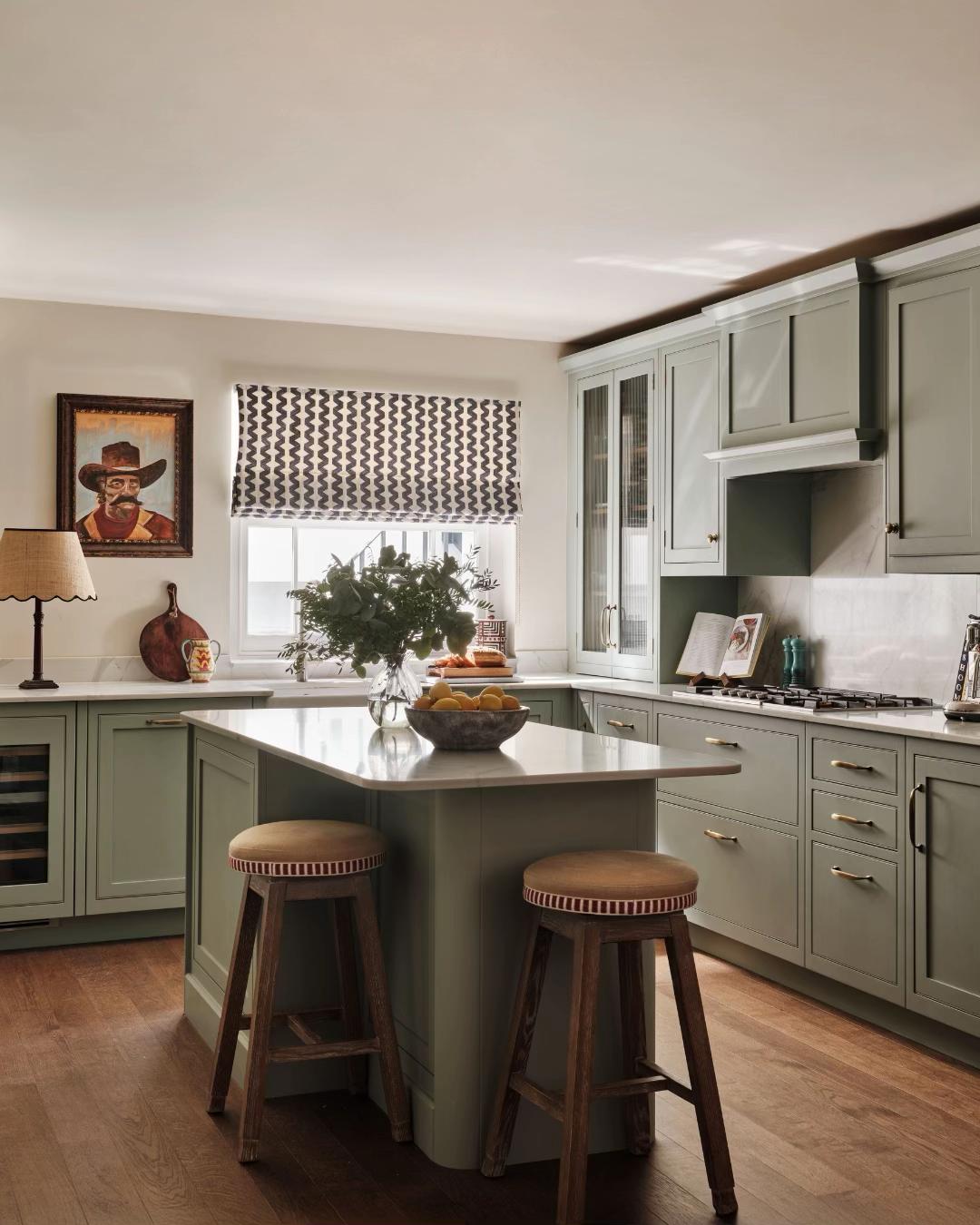 @Harvey Jones Kitchens