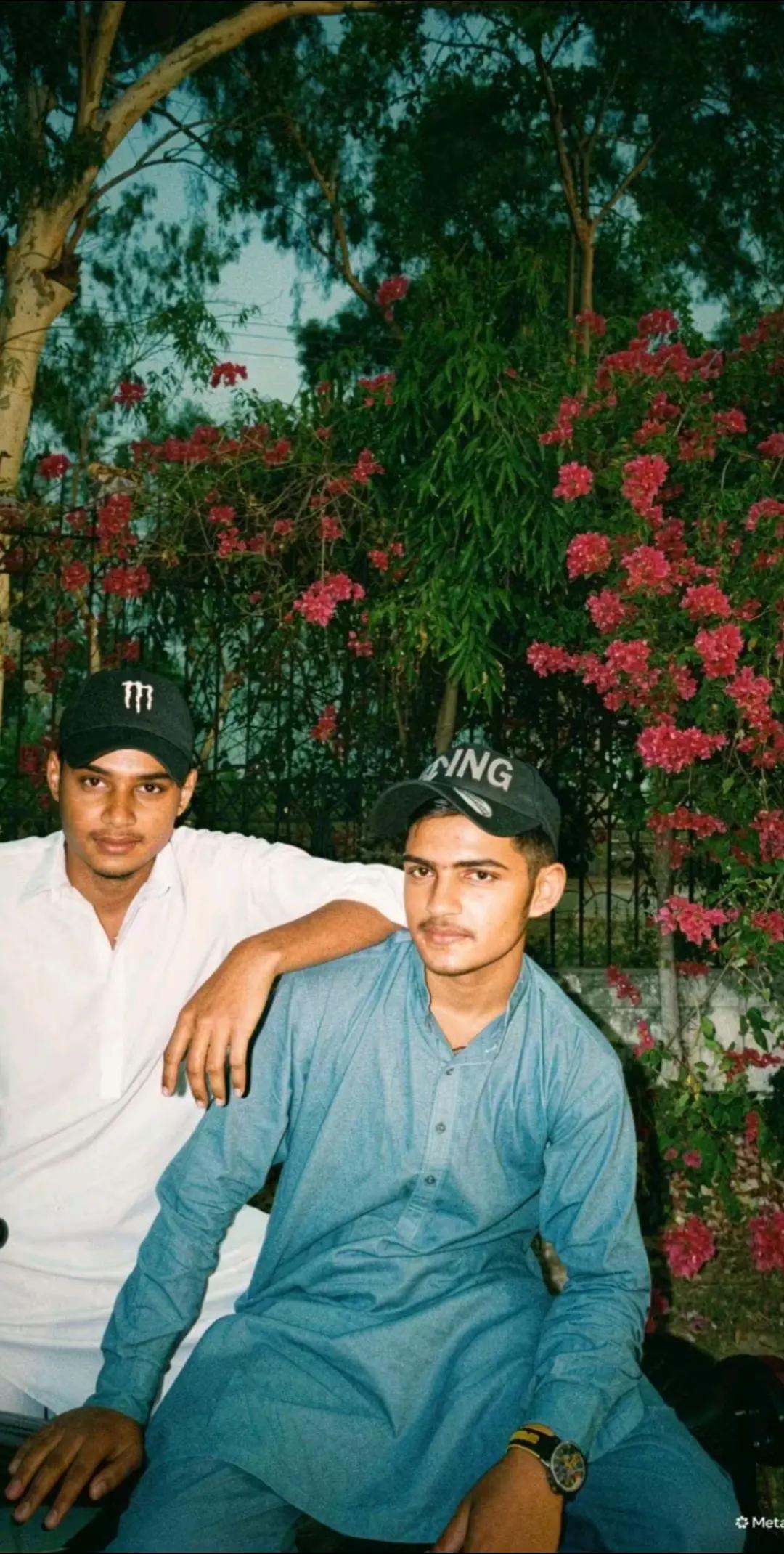 @Husnain🌸