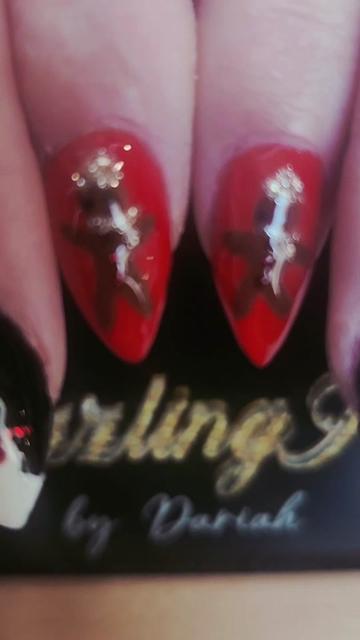 @Darzzling Nails