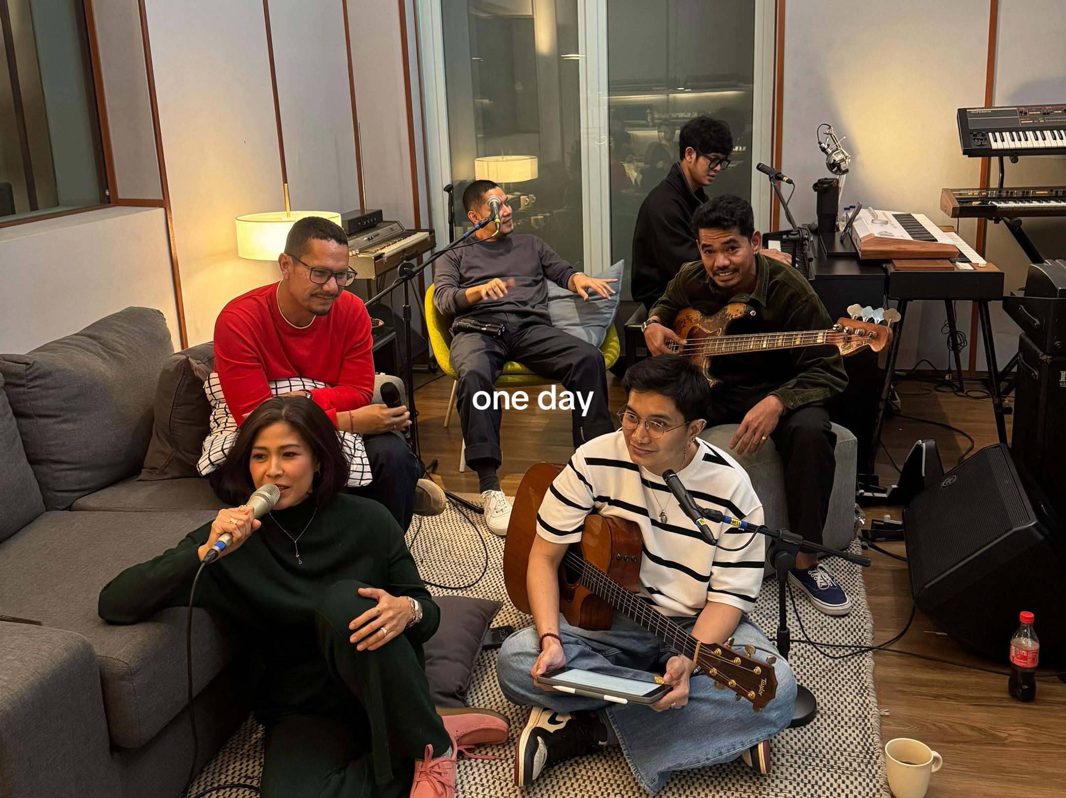 @MALIQ & D'Essentials