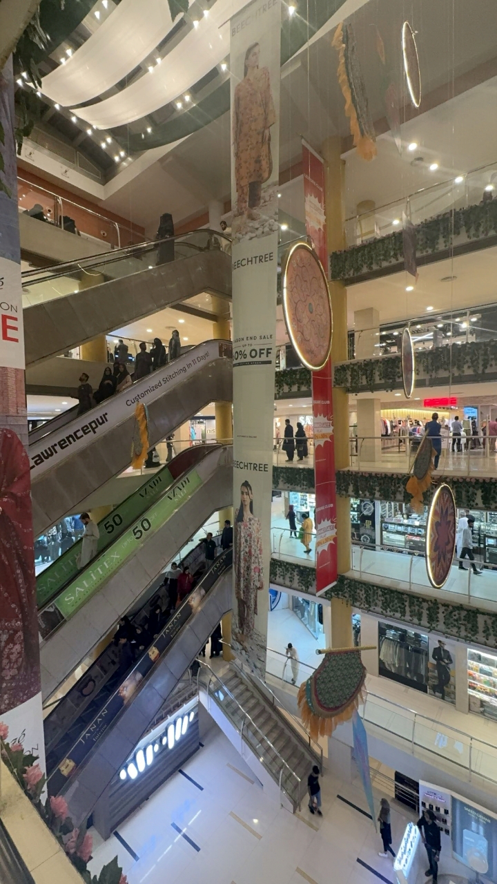 @صاحبہ 🔛🔝