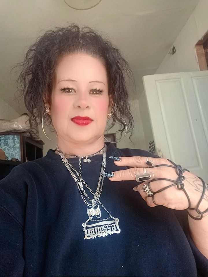 @🖤𝕷𝖆 𝖈𝖍𝖆𝖕𝖎𝖘🩶 🎭 💋