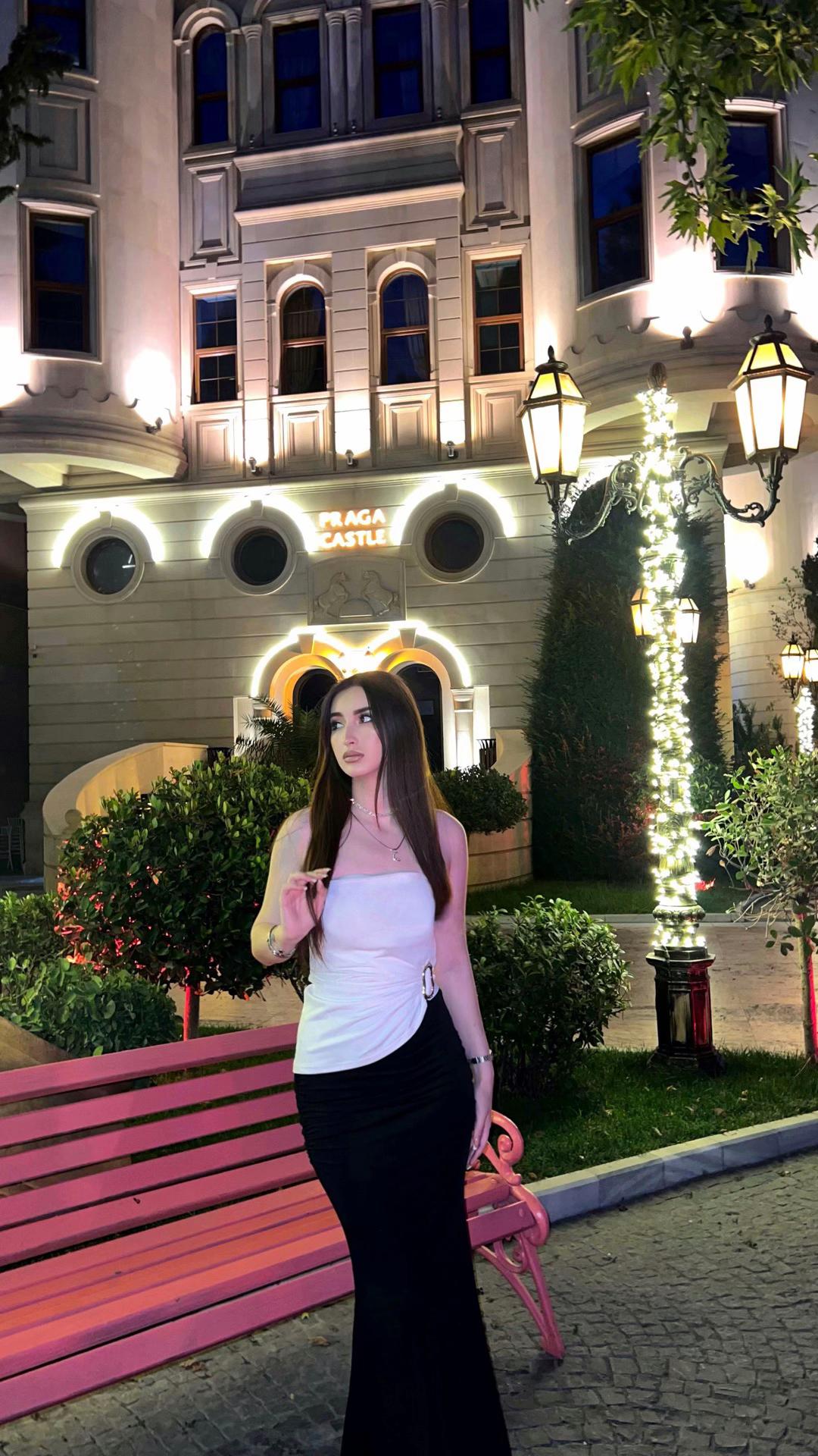 @Nana