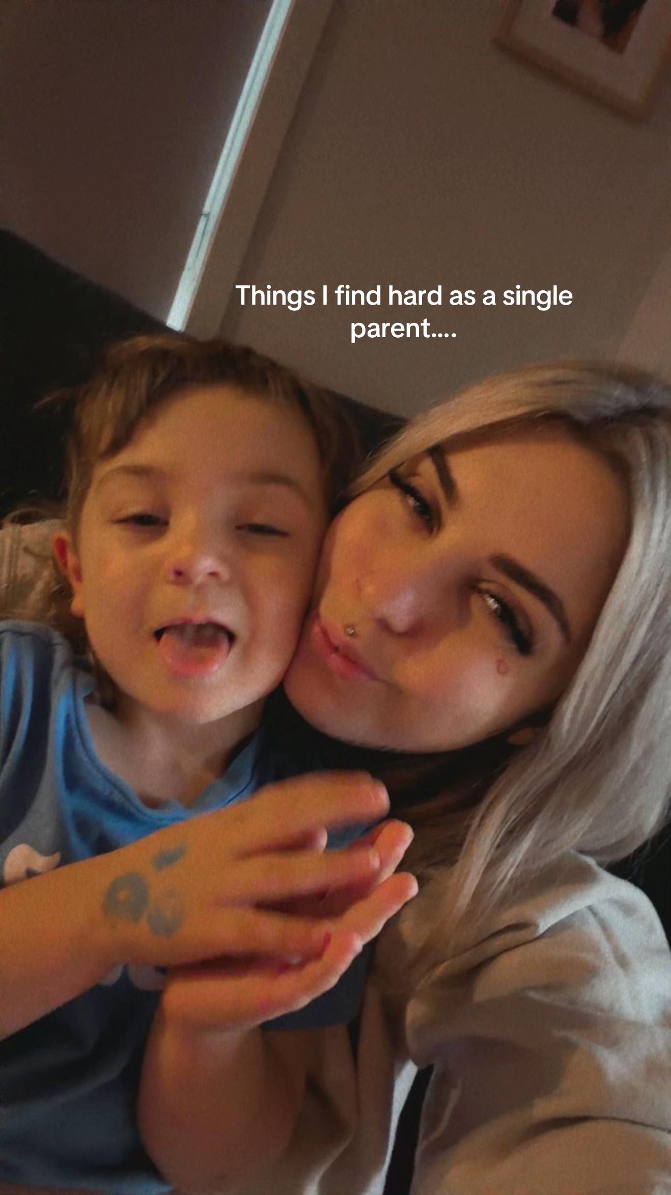 @katieeexo
