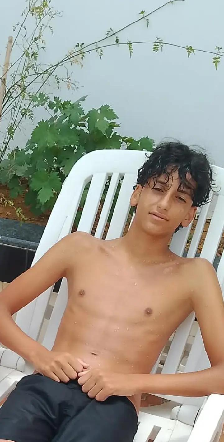 @ⵣ