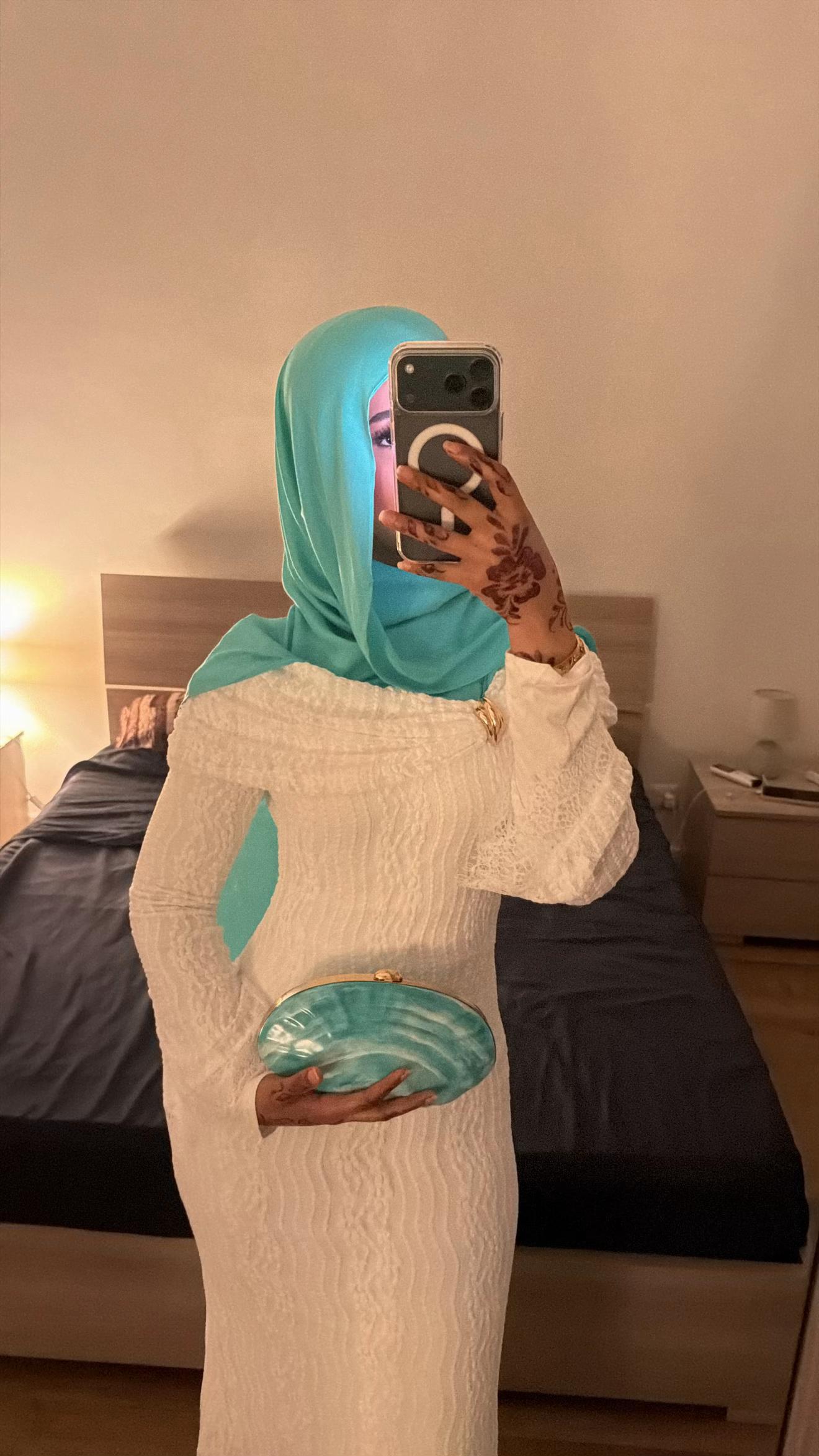 @𝓗