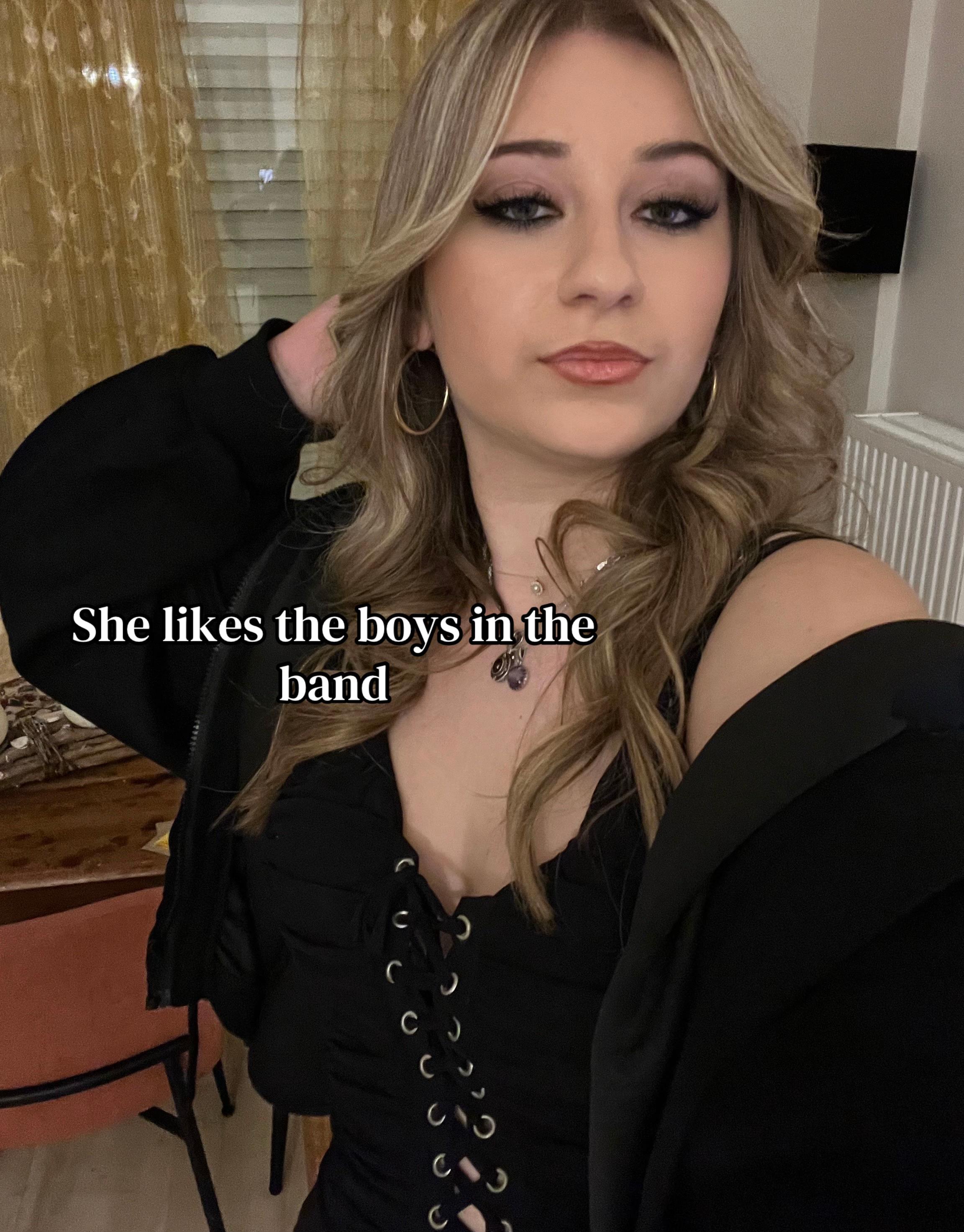 @𝓐𝓷𝓰𝓮𝓵𝓪