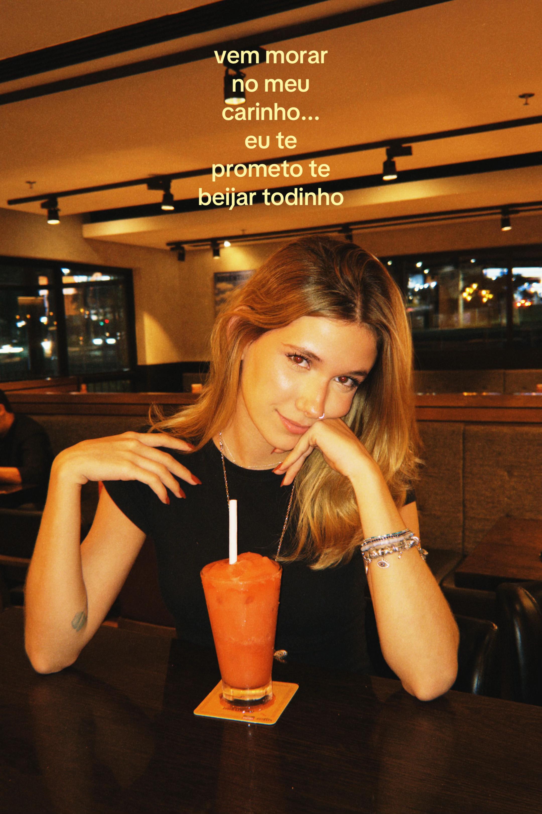 @analuu