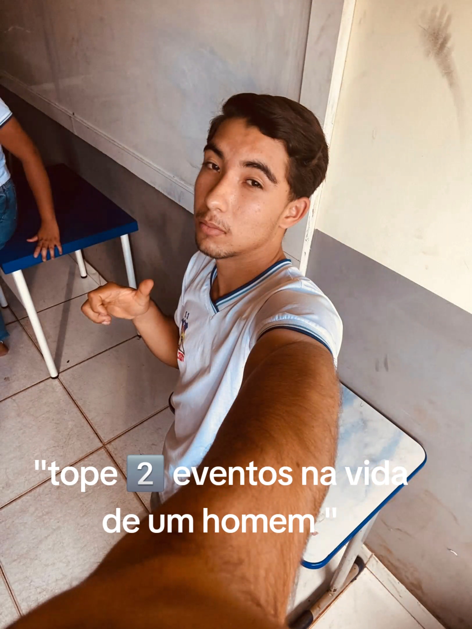 @😇